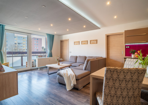 Na predaj priestranný 4-izbový byt v Trenčíne