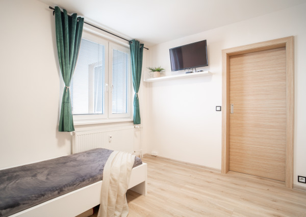 Na predaj priestranný 4-izbový byt v Trenčíne