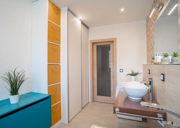 Na predaj priestranný 4-izbový byt v Trenčíne