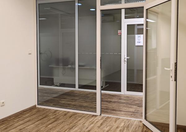 Na prenájom zrekonštruovaný obchodný priestor v centre Malaciek