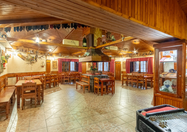 Na predaj jedinečná Zbojnícka koliba s bohatou históriou v Starej Lesnej