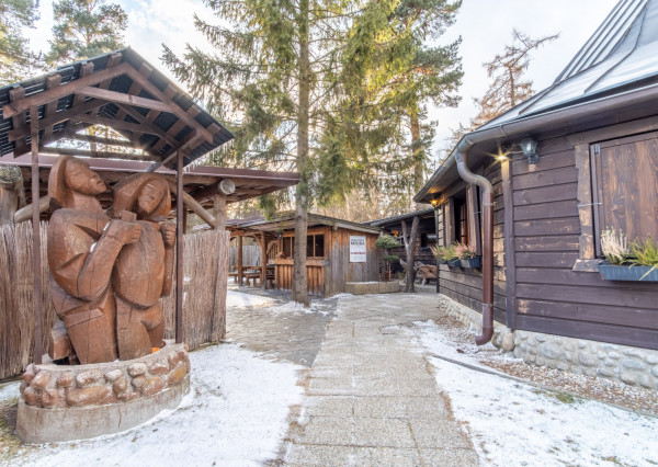 Na predaj jedinečná Zbojnícka koliba s bohatou históriou v Starej Lesnej