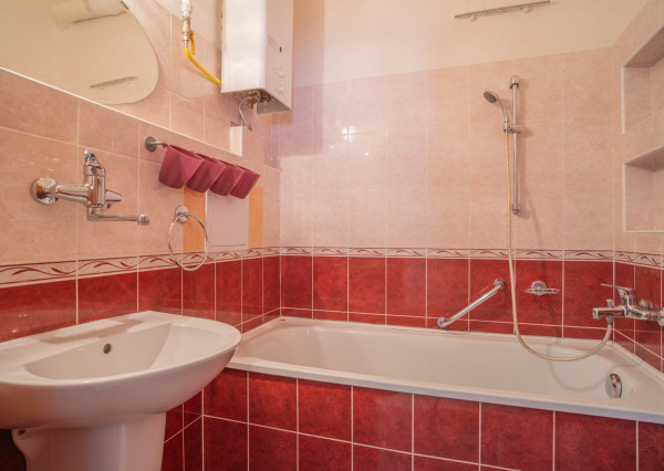 Na predaj priestranný 2,5-izbový byt v historickej budove Starého Mesta