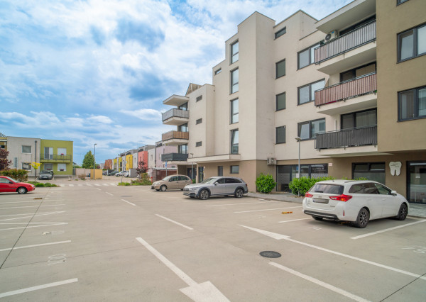 Na predaj kryté parkovacie státie kúsok od centra Stupavy