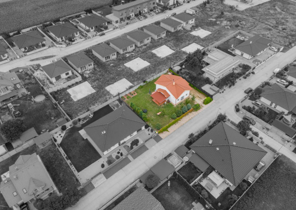 Na predaj príjemný 4-izbový rodinný dom v Lehniciach