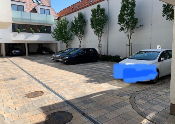 Na prenájom parkovacie státie v centre Trnavy