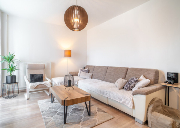 Na predaj dobre dispozične riešený 3-izbový byt vo vyhľadávanej lokalite Karlovej Vsi