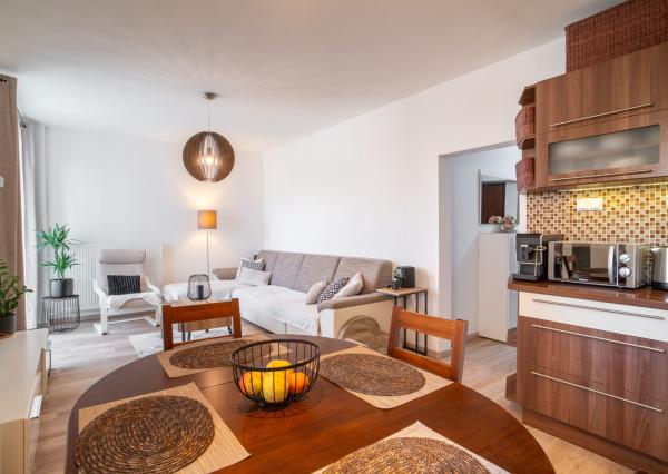 Na predaj dobre dispozične riešený 3-izbový byt vo vyhľadávanej lokalite Karlovej Vsi