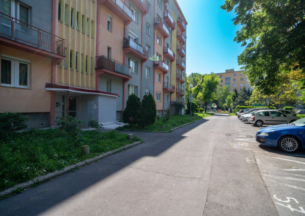 Na predaj útulný, slnečný 2-izbový byt v blízkosti OC Nivy