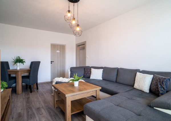 Na prenájom kompletne zariadený 3-izbový byt v Malackách