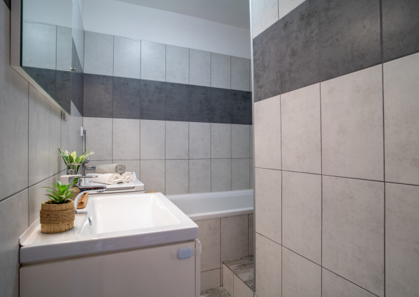 Na prenájom kompletne zariadený 3-izbový byt v Malackách