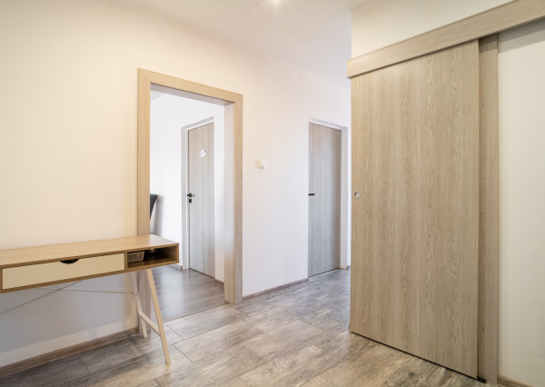 Na prenájom kompletne zariadený 3-izbový byt v Malackách