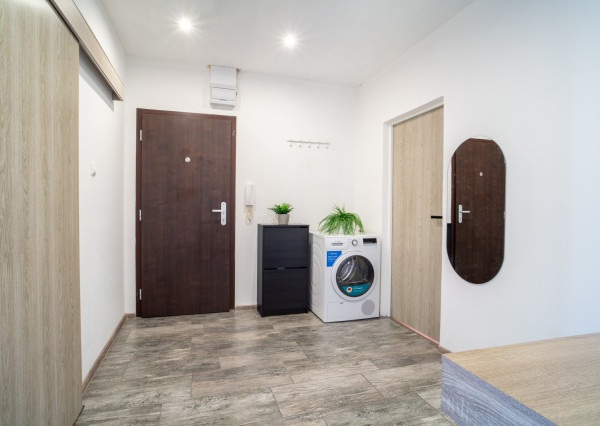 Na prenájom kompletne zariadený 3-izbový byt v Malackách