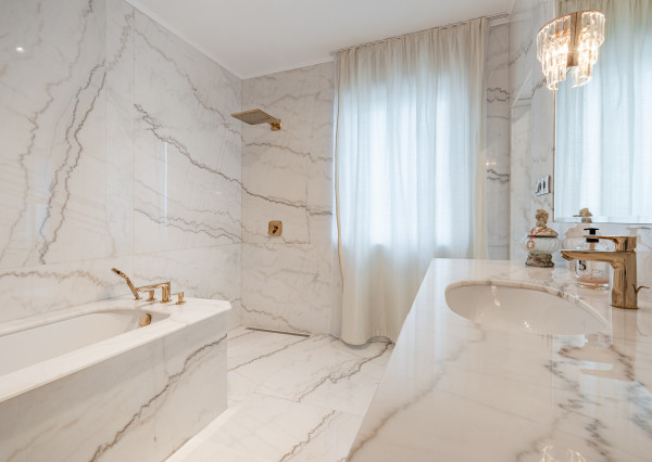 Na predaj štýlová 3-izbová časť dvojdomu v pokojnej časti obce Rovinka