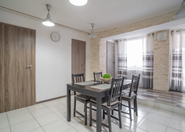 Na predaj priestranný 6-izbový rodinný dom v obci Hrnčiarovce nad Parnou