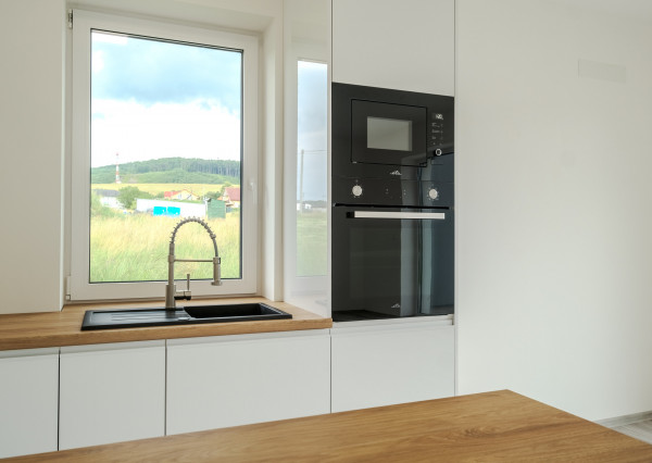 Na predaj 3-izbový byt v ŠTANDARDE so slnečnou terasou kúsok od Prešova