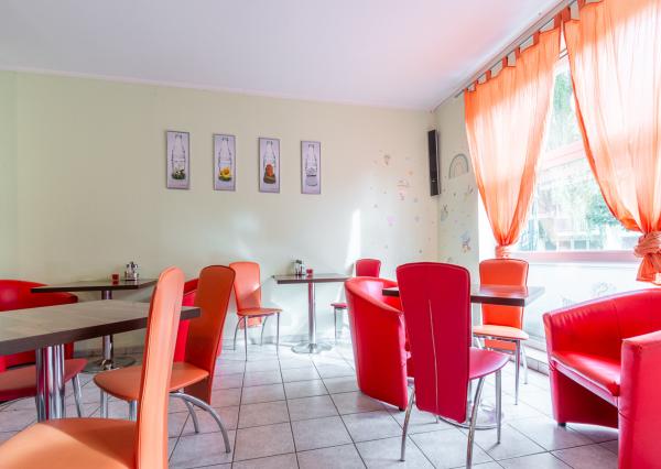 Na predaj gastroprevádzka s vonkajšou terasou v Karlovej Vsi