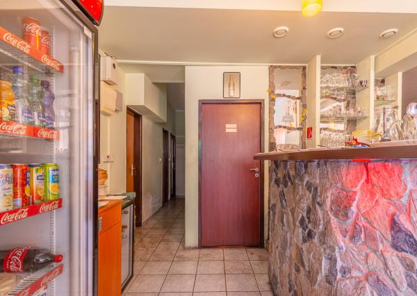 Na predaj gastroprevádzka s vonkajšou terasou v Karlovej Vsi