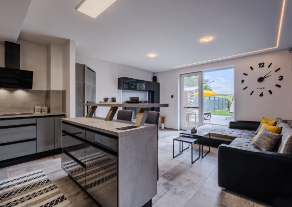 Na predaj novostavba 4-izbového luxusného rodinného domu v obci Dulova Ves – Vlčie doly