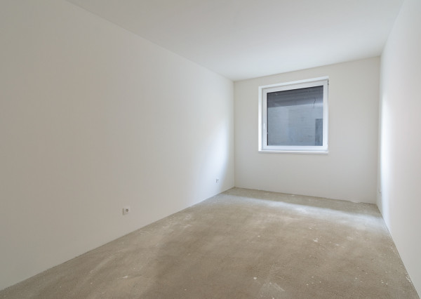 Na predaj priestranný 4-izbový bungalov s terasou v Hrnčiarovciach nad Parnou