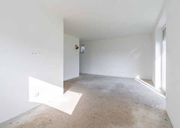 Na predaj jedinečný 4-izbový rodinný dom s terasou v Hrnčiarovciach nad Parnou