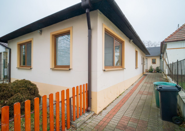 Na predaj 4-izbový rodinný dom vo Vinohradoch nad Váhom