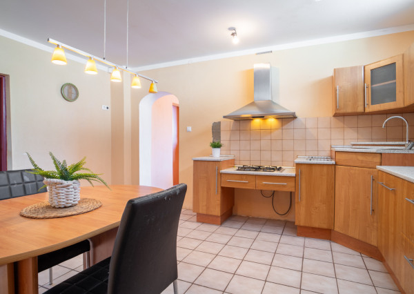 Na predaj rodinný dom s rozľahlým pozemkom v obci Nové Sady