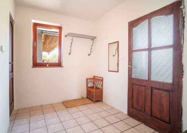 Na predaj rodinný dom s rozľahlým pozemkom v obci Nové Sady