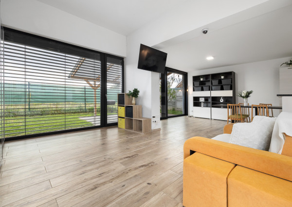 Na predaj moderný dom s terasou v Ružinove - Domové role