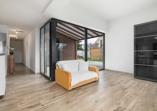 Na predaj moderný dom s terasou v Ružinove - Domové role