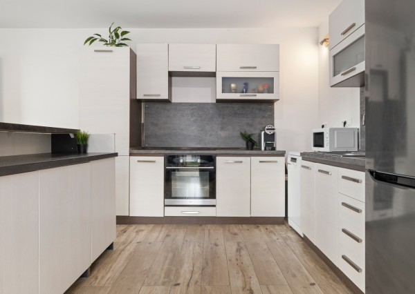 Na predaj moderný dom s terasou v Ružinove - Domové role