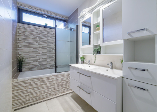 Na predaj moderný dom s terasou v Ružinove - Domové role