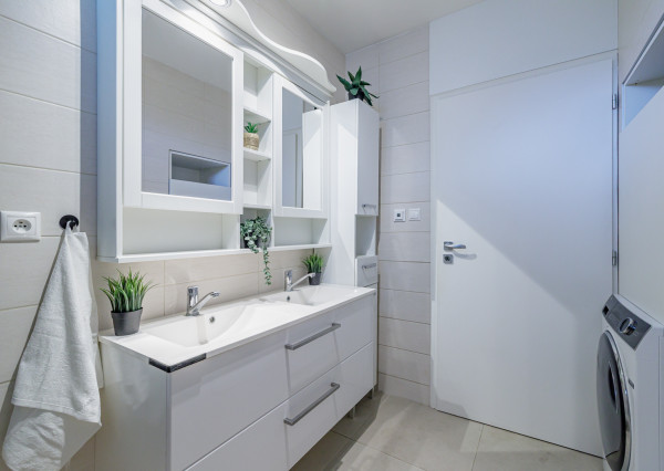 Na predaj moderný dom s terasou v Ružinove - Domové role