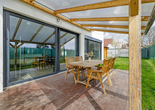 Na predaj moderný dom s terasou v Ružinove - Domové role