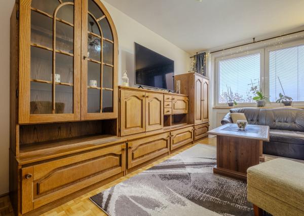 REZERVOVANÉ: Na predaj slnečný 4-izbový byt na Námestí Kráľovnej pokoja v Prešove