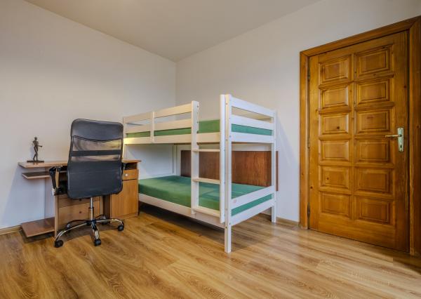 REZERVOVANÉ: Na predaj slnečný 4-izbový byt na Námestí Kráľovnej pokoja v Prešove