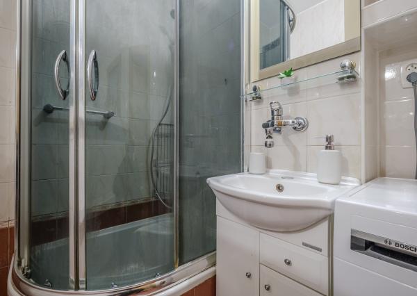 REZERVOVANÉ: Na predaj slnečný 4-izbový byt na Námestí Kráľovnej pokoja v Prešove