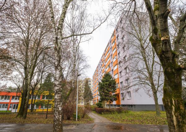 REZERVOVANÉ: Na predaj slnečný 4-izbový byt na Námestí Kráľovnej pokoja v Prešove