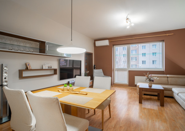 Na predaj kompletne zariadený 3-izbový byt v Trenčíne