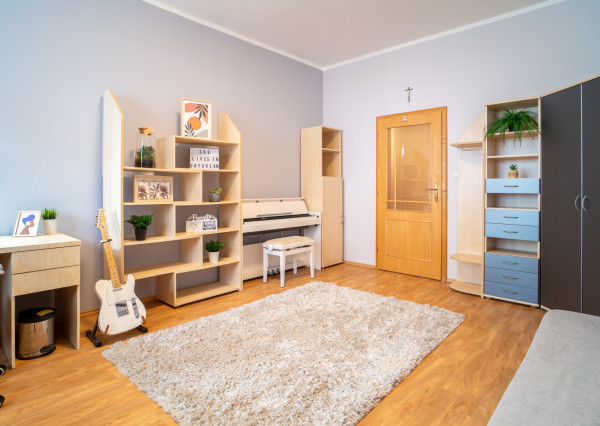 Na predaj kompletne zariadený 3-izbový byt v Trenčíne