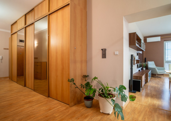 Na predaj kompletne zariadený 3-izbový byt v Trenčíne