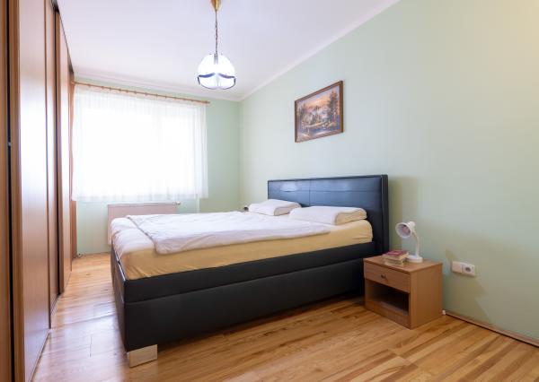 Na predaj dvojgeneračný rodinný dom s bazénom v Gabčíkove