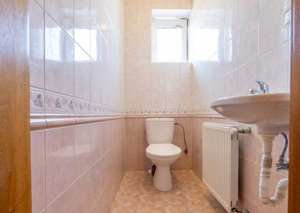 Na predaj dvojgeneračný rodinný dom s bazénom v Gabčíkove