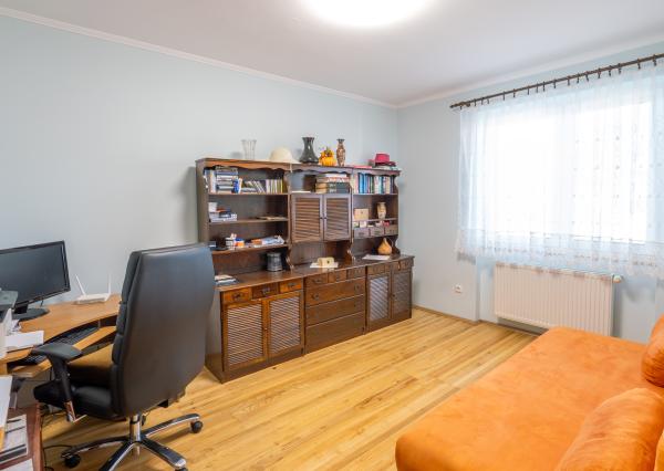 Na predaj dvojgeneračný rodinný dom s bazénom v Gabčíkove