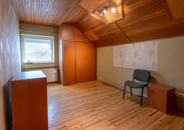 Na predaj dvojgeneračný rodinný dom s bazénom v Gabčíkove