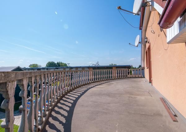 Na predaj dvojgeneračný rodinný dom s bazénom v Gabčíkove