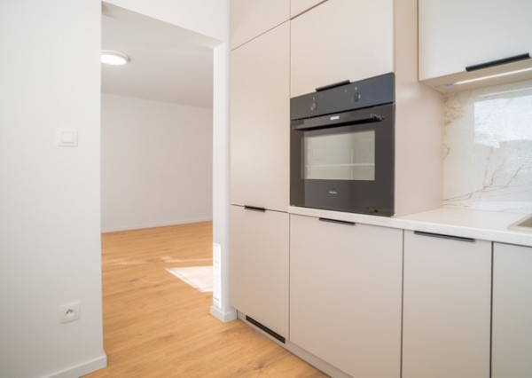 Na predaj priestranný 1-izbový byt na Haburskej ulici v Ružinove