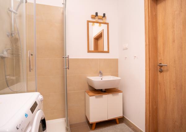 Na prenájom 1,5-izbový byt vo vyhľadávanej časti Slnečnice v Bratislave