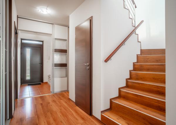 REZERVOVANÉ - Na predaj klimatizovaný 4-izbový rodinný dom s garážou a možnosťou prerobenia na 5-izbový v Senci