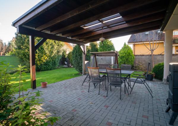 REZERVOVANÉ - Na predaj klimatizovaný 4-izbový rodinný dom s garážou a možnosťou prerobenia na 5-izbový v Senci